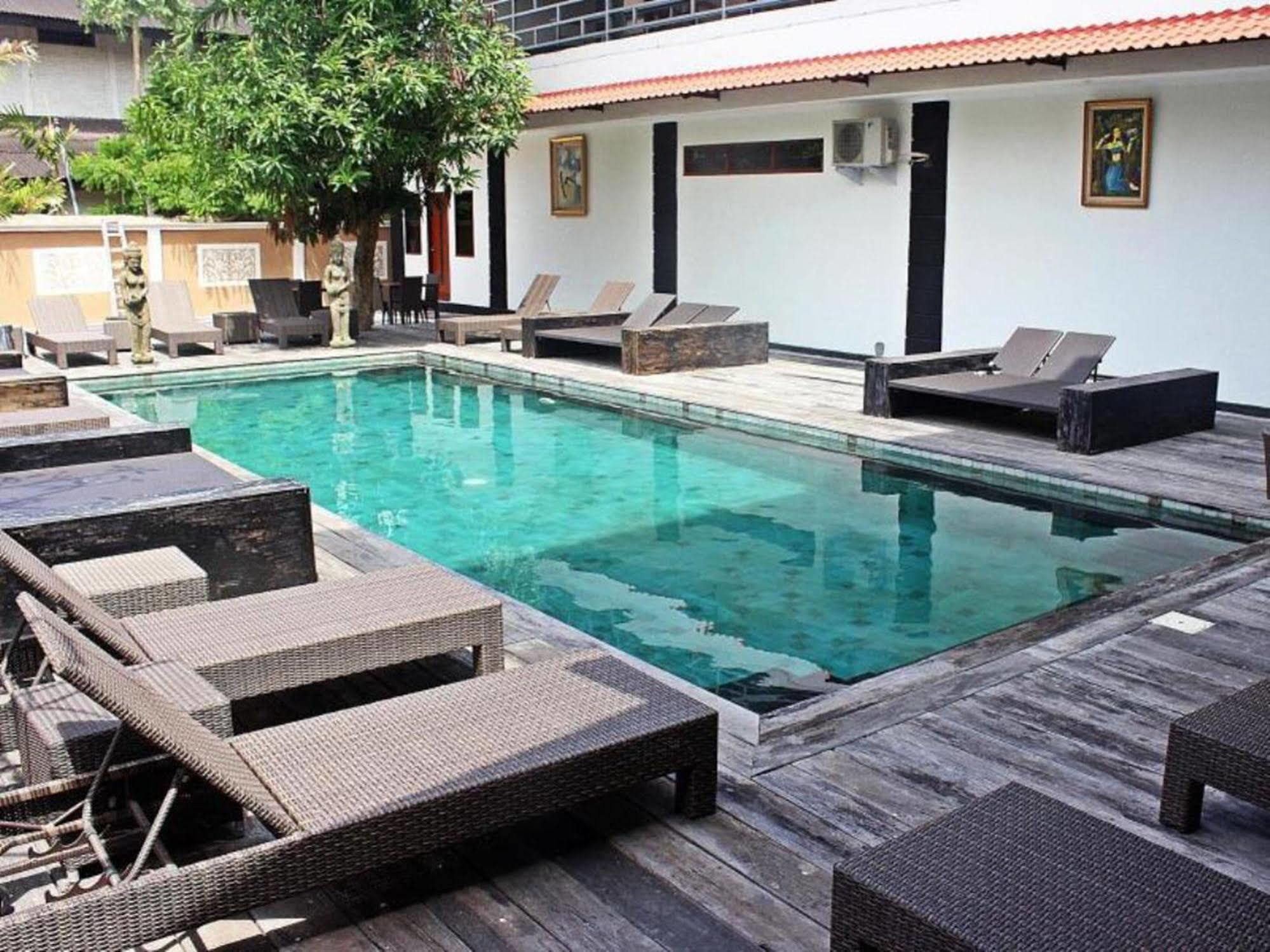 Mirah Hostel Legian Exteriér fotografie