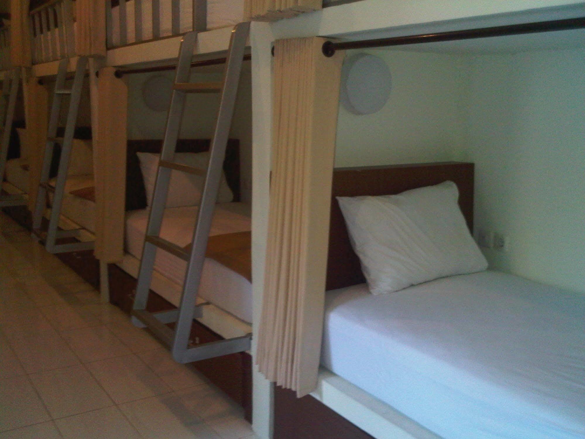Mirah Hostel Legian Exteriér fotografie