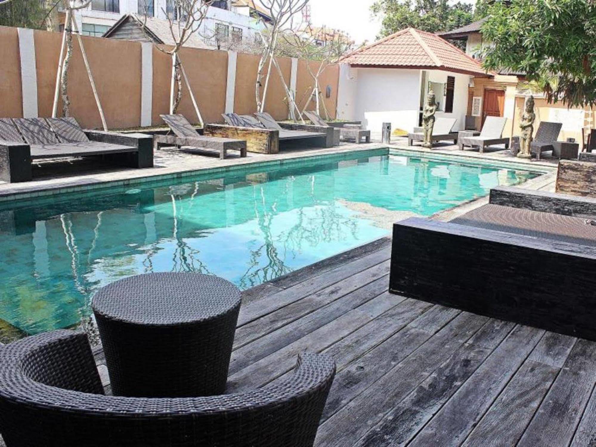 Mirah Hostel Legian Exteriér fotografie